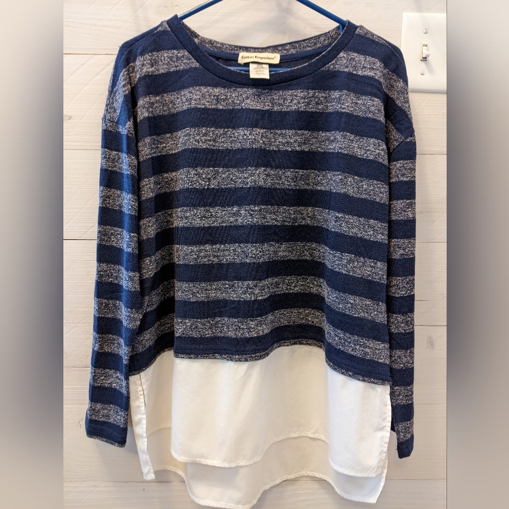✨NWOT Cotton Emporium Women's Sweater / Shirt in size Large; color: Navy & White
